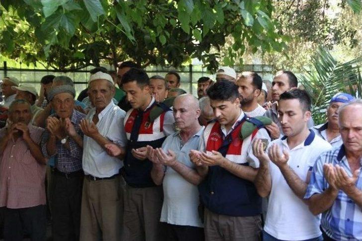 Eşi Tarafından Öldürülen Hamile Kadın Son Yolculuğuna Uğurlandı G4