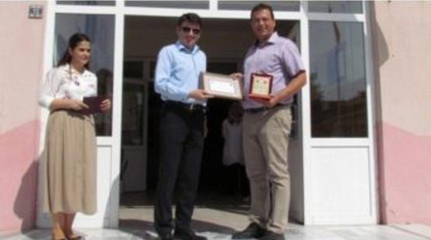 Pınarhisar Cumhuriyet İlkokulu Sıraları Yenilendi