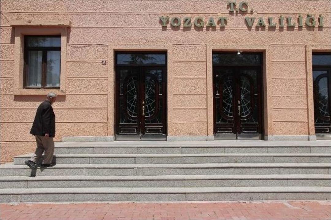 Yozgat Valisi Yurtna&ccedil;, Valilik Protokol Girişini Halka A&ccedil;tı