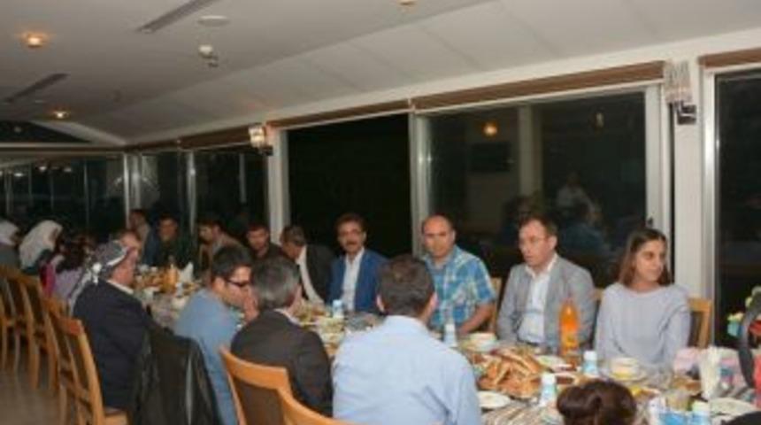 &Ccedil;atak Kaymakamı H.asım Akg&uuml;l&rsquo;den, Şehit Aileleri, Gazilere İftar Yemeği