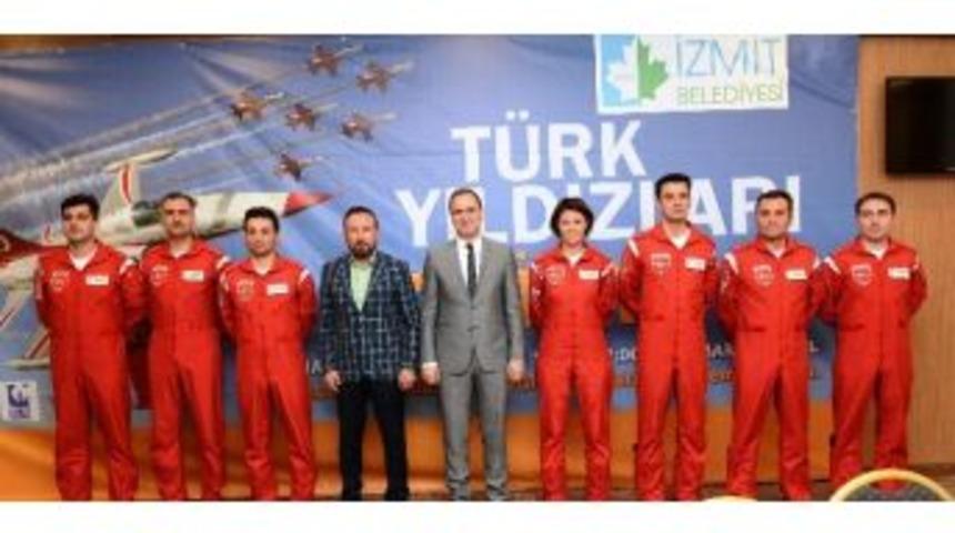 T&uuml;rk Yıldızları İzmit Semalarında Nefes Kesecek