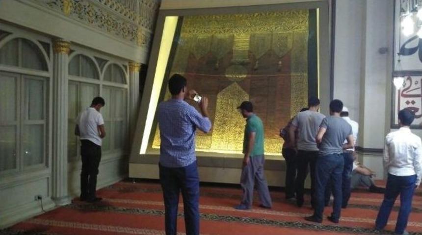 500 Yıllık Kabe &Ouml;rt&uuml;s&uuml;ne B&uuml;y&uuml;k İlgi