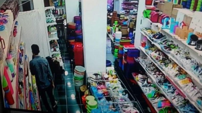 İş Yerinden Telefon &Ccedil;alındı