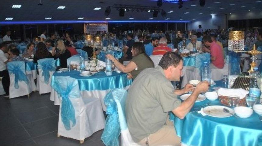 Aydınlı Berber Ve Kuaförler İftarda Buluştu