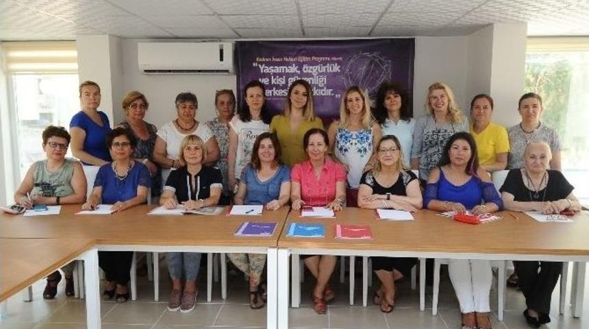 Karşıyakalı Kadınlar Haklarını Savunacak