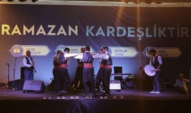 Ramazan Gecesi Elazığlılar’la Renklendi