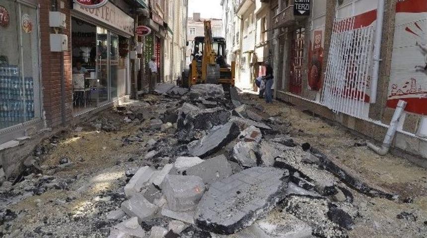 Tepebaşı Belediyesi Fen İşleri Ekipleri Hoşnudiye Mahallesi&rsquo;nde