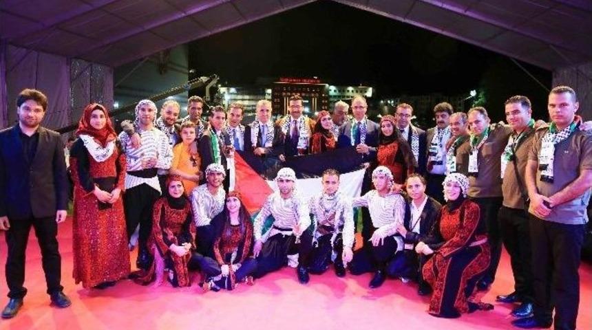 Filistin&rsquo;e Selam, G&ouml;n&uuml;lleri Buluşturmaya Devam