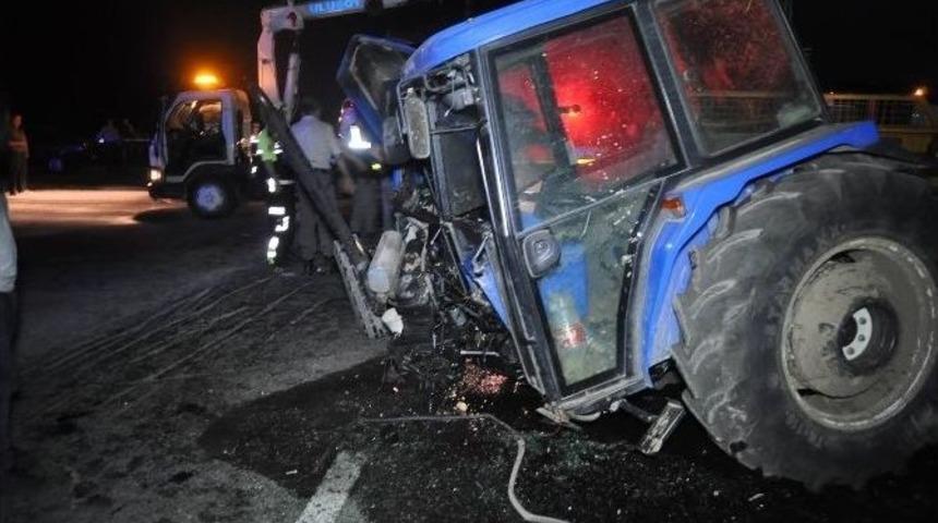 Uşak&rsquo;ta Trafik Kazası; 3 Yaralı