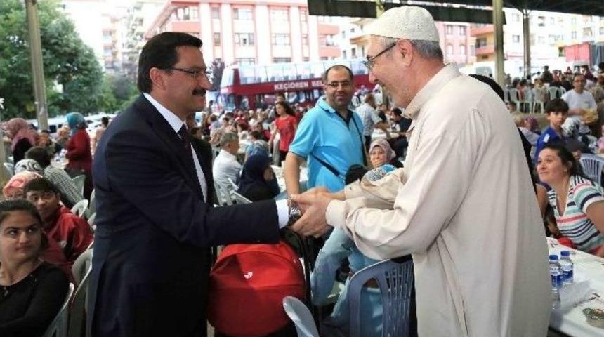 Mahalleler Bir Araya Geliyor, İftarlar Birlikte A&ccedil;ılıyor