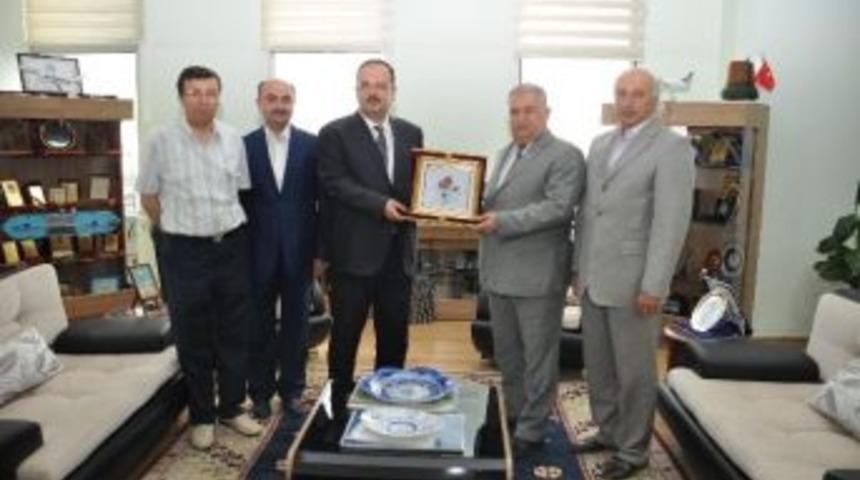 Vali Canbolat&rsquo;ten Rekt&ouml;r Şeker&rsquo;e Ziyaret