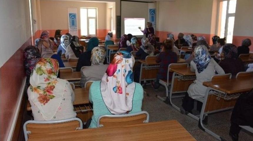 Tuşba Belediyesi&rsquo;nden &Ccedil;ocuk İstismarı Seminerleri