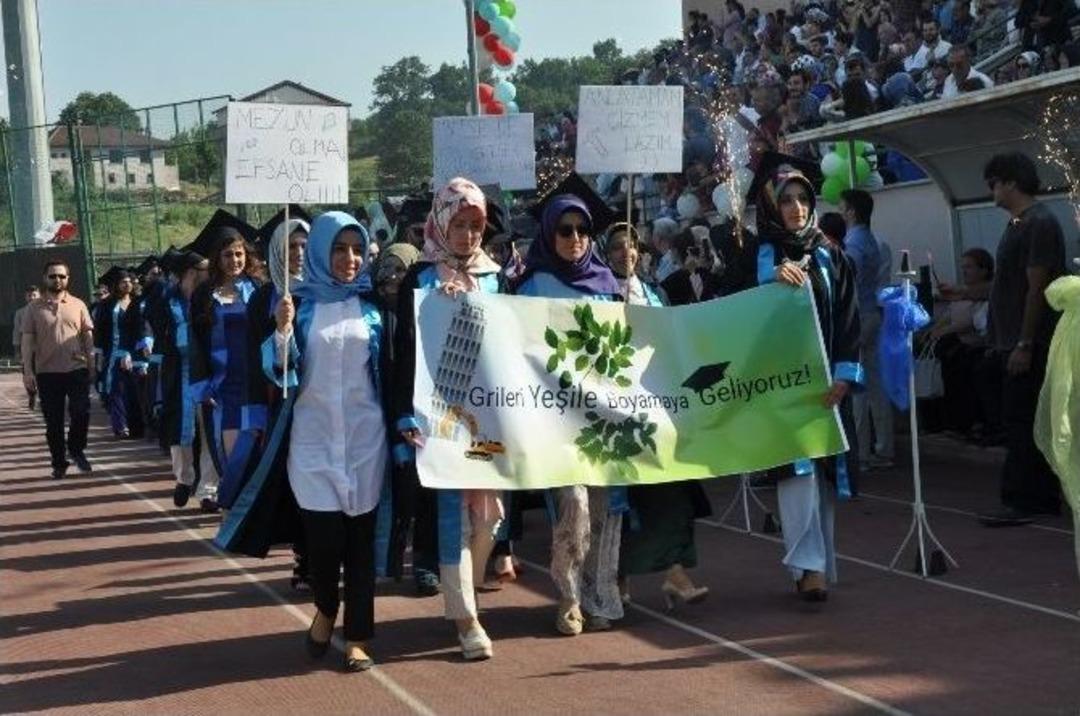 D&uuml;zce &Uuml;niversitesi&rsquo;nde G&ouml;rkemli Mezuniyet