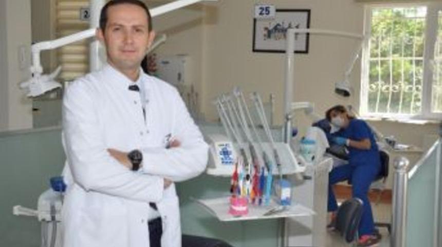 Diş Fır&ccedil;alamadaki Yanlış Y&ouml;ntemler Zarar Veriyor