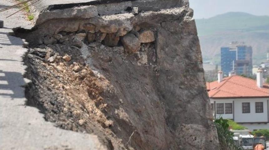 Yol Genişletme &Ccedil;alışmasında Faciadan D&ouml;n&uuml;ld&uuml;