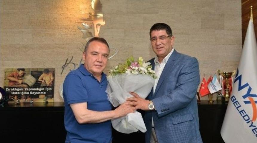 Aesob Başkanı Dere&rsquo;den Başkan B&ouml;cek&rsquo;e Ziyaret