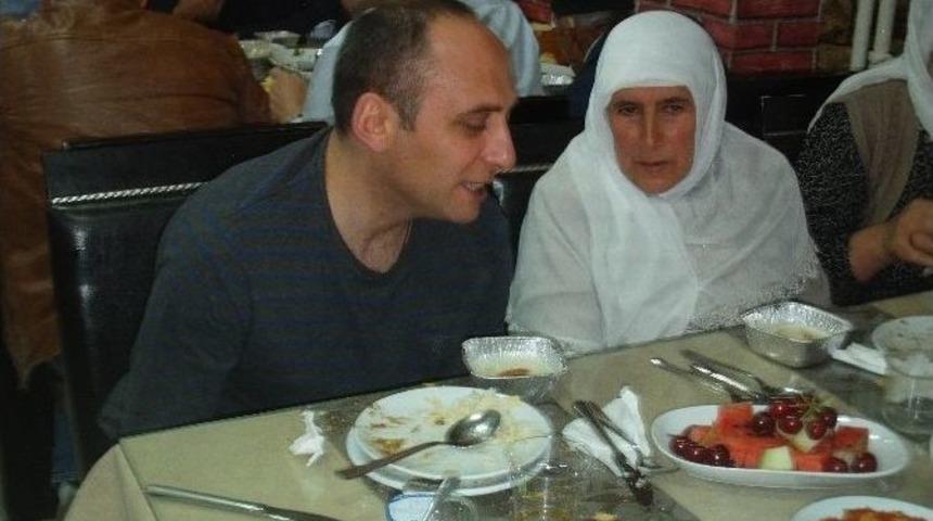 &Ouml;zalp Kaymakamlığından Gaziler Ve Şehit Ailelerine İftar Yemeği