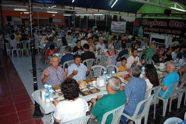 Salihli Bakkallar Odası’ndan İftar Programı