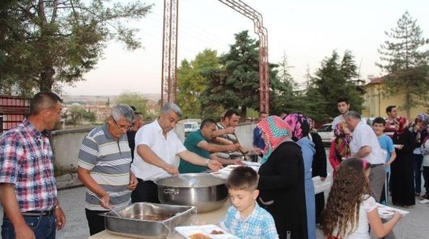 Hisarcık&rsquo;ta 2 Mahalle Bir İftarda Buluştu