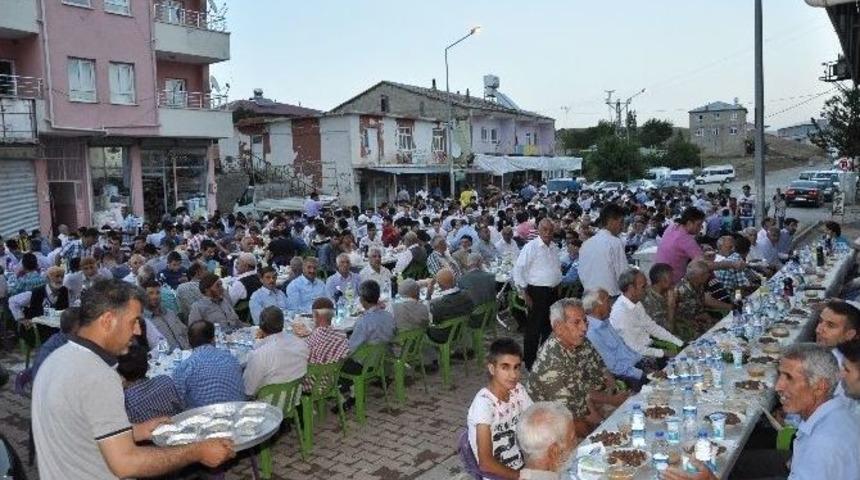 Sincik Belediyesinden Bin Kişiye İftar Yemeği
