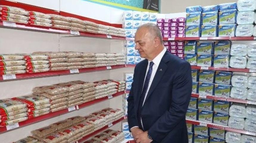 Selendi’de 81 Vatandaş’ın Yüzü Gıda Bankası İle Güldü