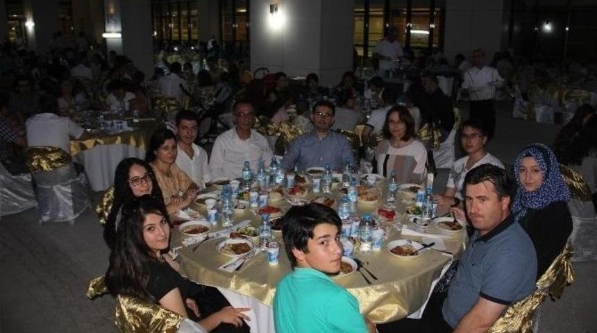 Edirne Sultan 1. Murat Devlet Hastanesi Personeli İftarda Buluştu