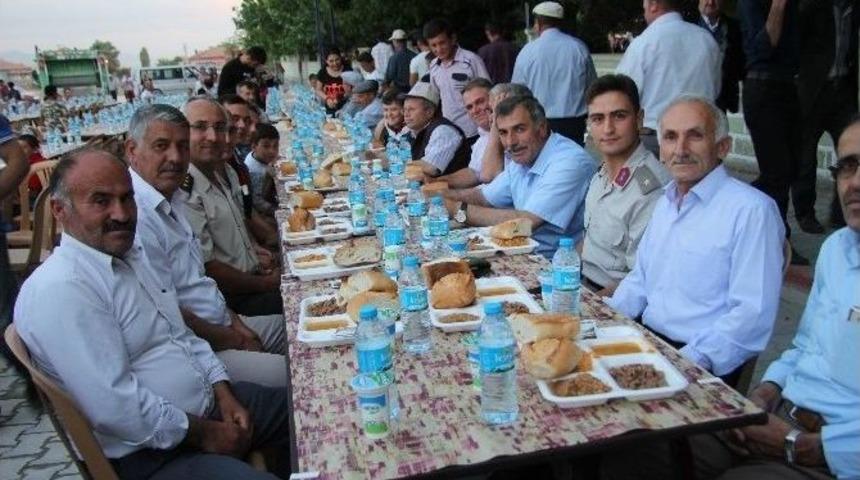 Niğde&rsquo;nin Konaklı Beldesinde 3. Geleneksel İftar Sofrası Kuruldu