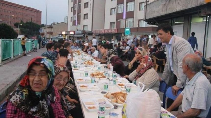 Başkan Şahin, Fatih Mahallesi Sakinleri İle İftarda Buluştu