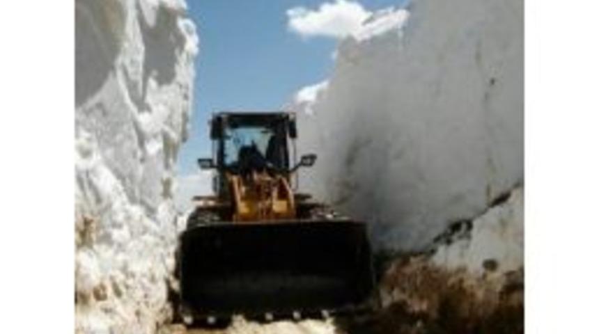 Rize&rsquo;de Haziran Ayında Karla M&uuml;cadele