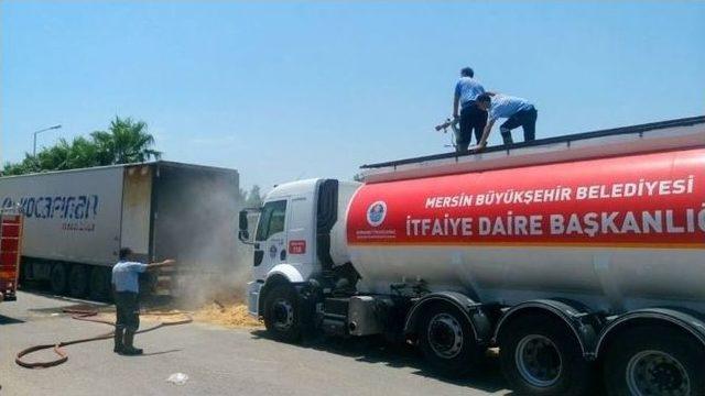 Saman Yüklü Tır’daki Yangın Korkuttu