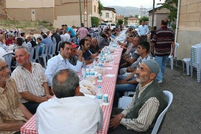 Yahyalı’da Kardeşlik Sofraları Kurulmaya Devam Ediyor