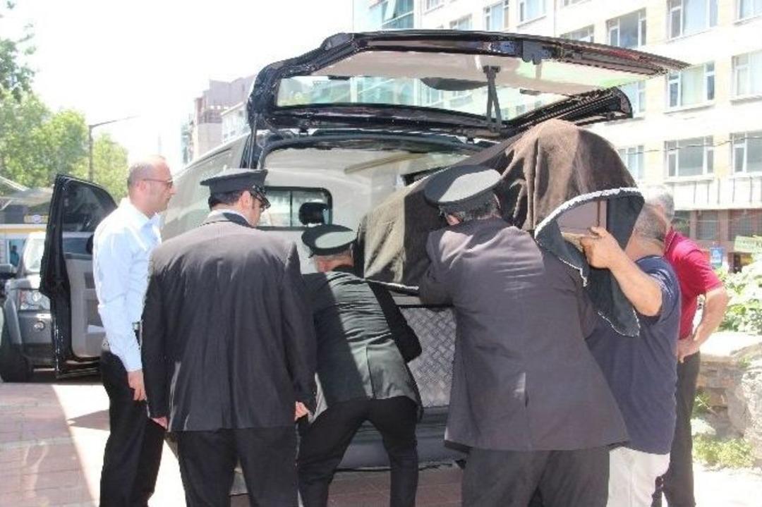 Havuzda Boğularak &Ouml;len Musevi İşadamı Dini T&ouml;renle Defnedildi