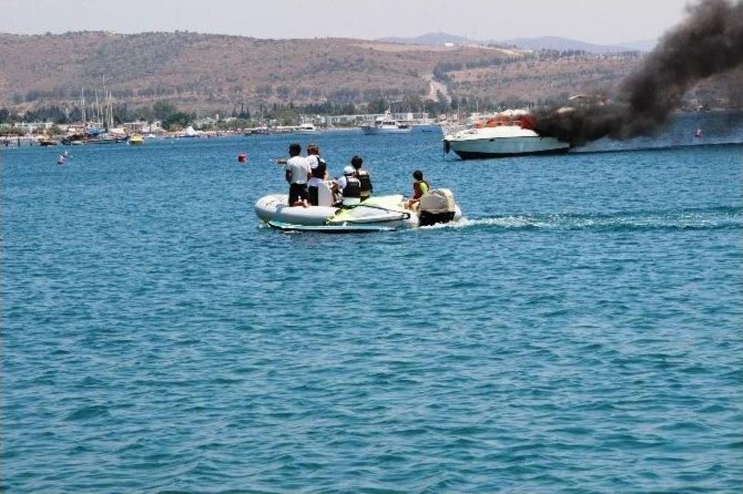 30 Bin Liralık L&uuml;ks Motoryat Alev Alev Yandı