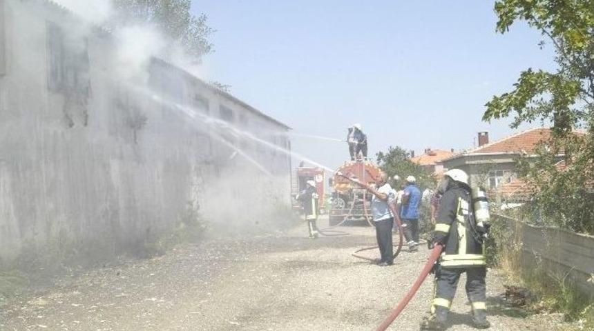 Dumanlar İlçeyi Sardı