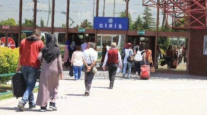 Otogarlarda Bayram Yoğunluğu Yaşanmaya Başlandı