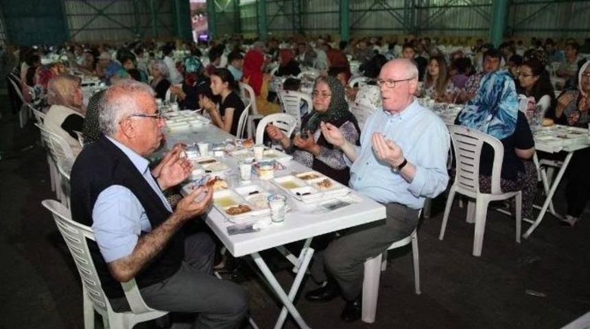 G&uuml;ndoğdu Mahallesi&rsquo;nde Ramazan Bereketi