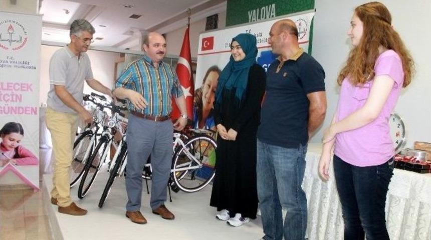 Yalovalı &Ouml;ğrenciler Ab&rsquo;yi Anlattı