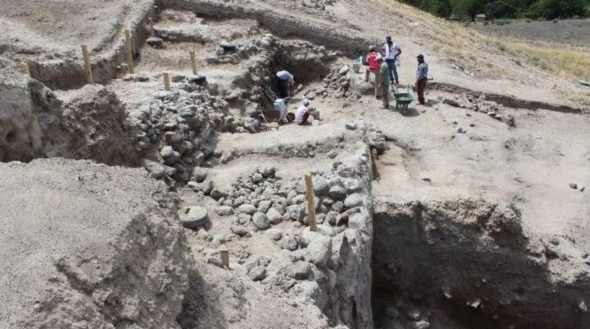Niğde&rsquo;de Tarihi Kazı &Ccedil;alışmaları Başladı