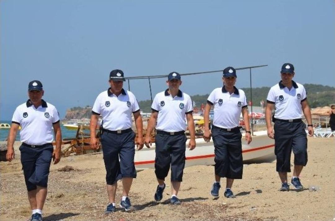 B&uuml;y&uuml;kşehir Belediyesi Sahil Zabıta Timleri G&ouml;revde