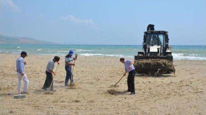 Gelibolu&rsquo;da Sahil Temizlikleri Devam Ediyor
