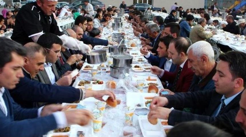 Tortum&rsquo;da Birlik Ve Kardeşlik Sofrası