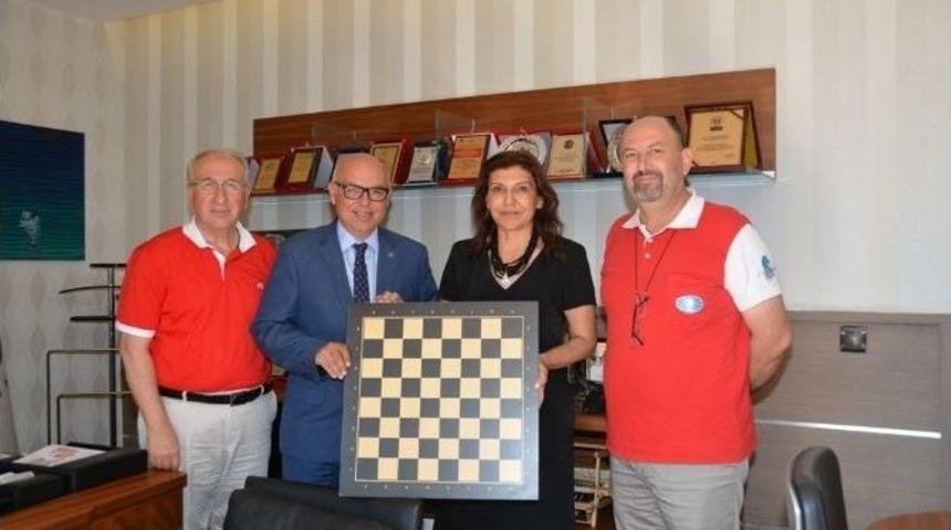 T&uuml;rkiye Satran&ccedil; Federasyonundan Başkan Eşkinat&rsquo;a Ziyaret