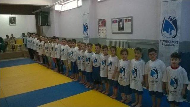 Yunusemreli Çocuklar Judo Öğreniyor