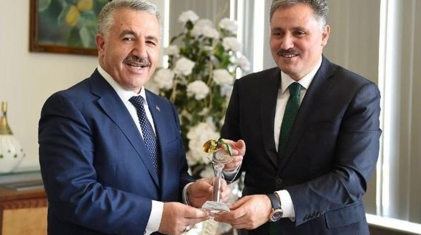 Bakanlardan Malatya B&uuml;y&uuml;kşehir Belediyesine Ziyaret