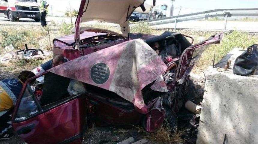 Afyonkarahisar&rsquo;da Trafik Kazası: 4 &Ouml;l&uuml;, 1 Ağır Yaralı (2)