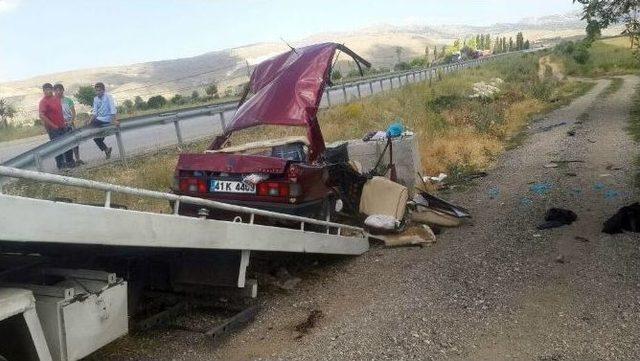 Afyonkarahisar’da Trafik Kazası: 4 Ölü, 1 Ağır Yaralı (2)
