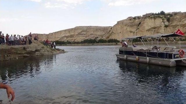 Serinlemek İçin Fırat Nehrine Giren İki Kuzen Boğuldu