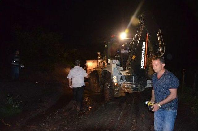 Fatsa’da Sağanak Yağmur Heyelana Yol Açtı