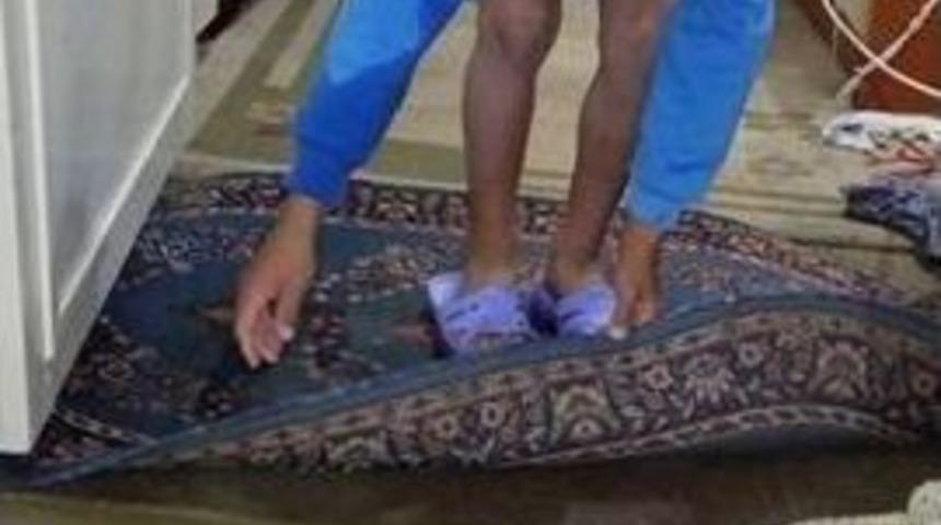 5 N&uuml;fuslu Hayva Ailesinin Evi Sular Altında Kaldı