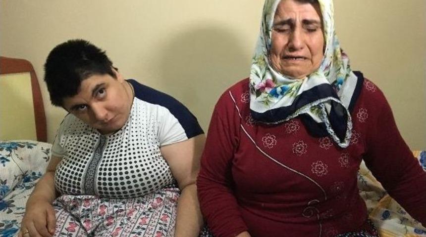 (&ouml;zel Haber) Başına Gelmedik Kalmayan Annenin Kızı İ&ccedil;in Balkon İsteği